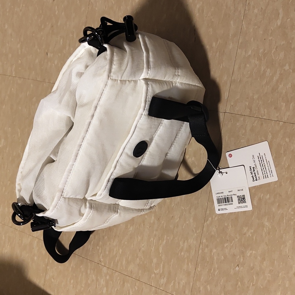 Lululemon Dash All Day Bucket Bag